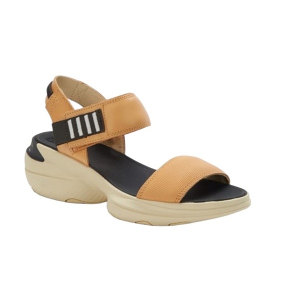 Sorel Leather Women's Explorer Blitz Stride Sandals Size 10 - Picture 1 of 14